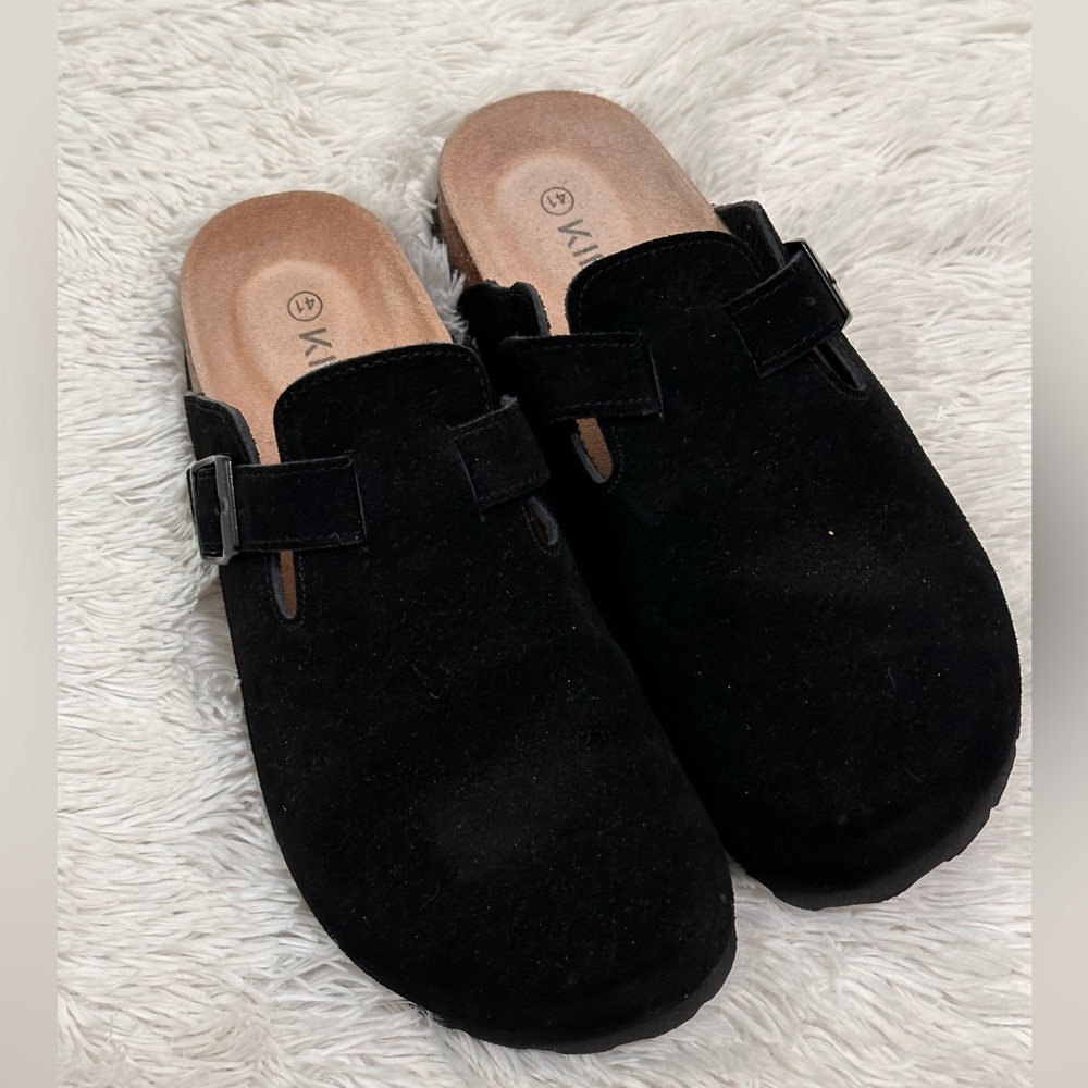 😊 Kidmi Suede Clogs